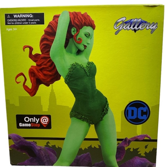 POISON IVY 9" DC Gallery Diorama Statue, Diamond Select Toy Figure - Picture 2 of 10